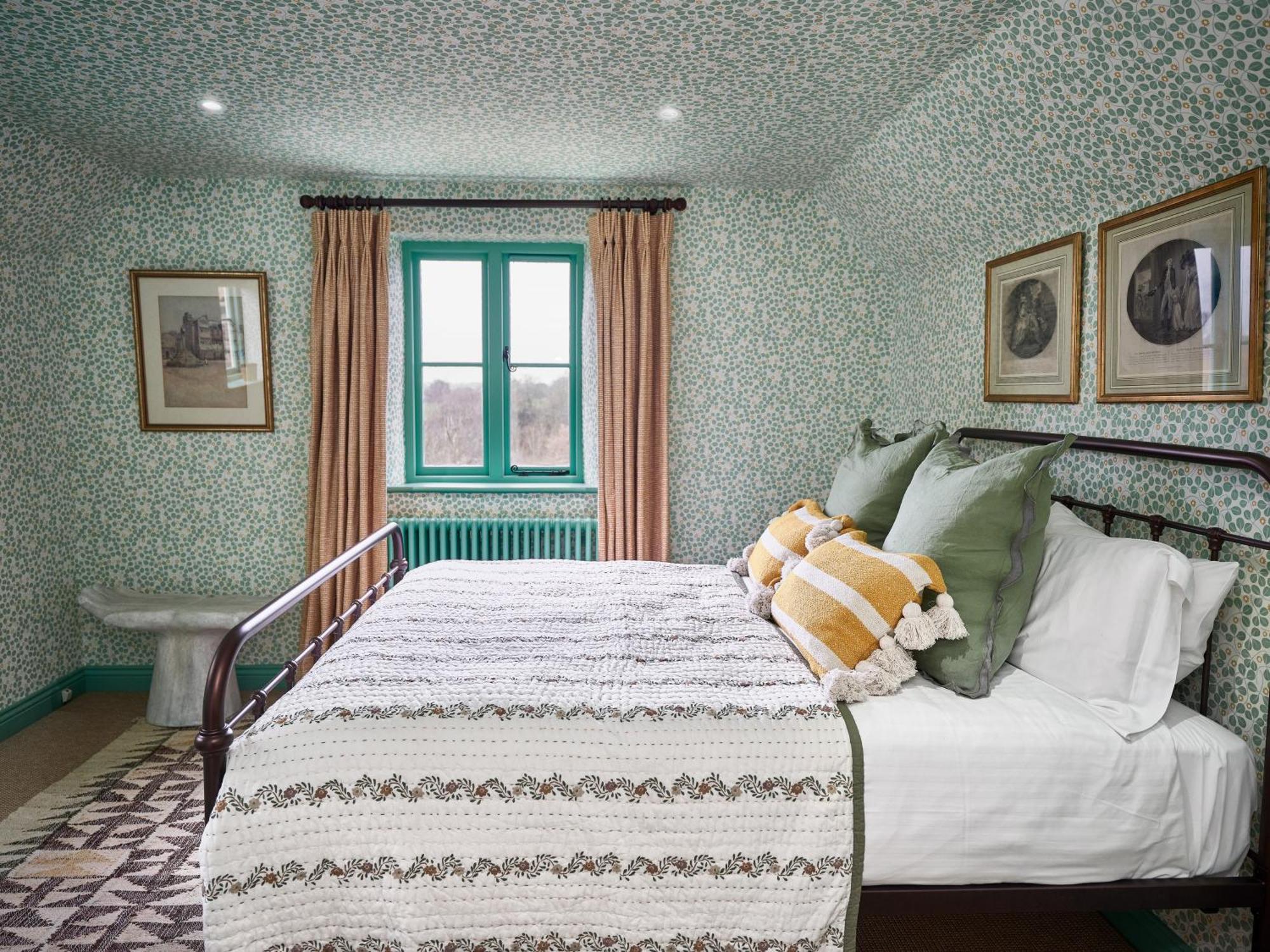 Townhouse Suites- Abbey Row Malmesbury Eksteriør bilde